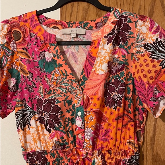 LOFT Patchwork Bloom Smocked Tie Waist Dress - Size S - Picture 6 of 15